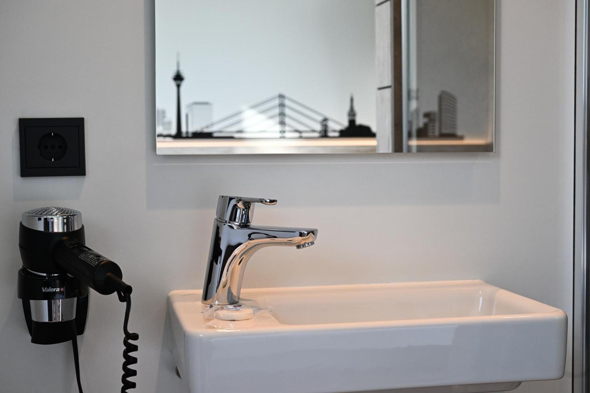 Roatel Loeningen B213 My-Roatel-Com Motel Loningen ภายนอก รูปภาพ