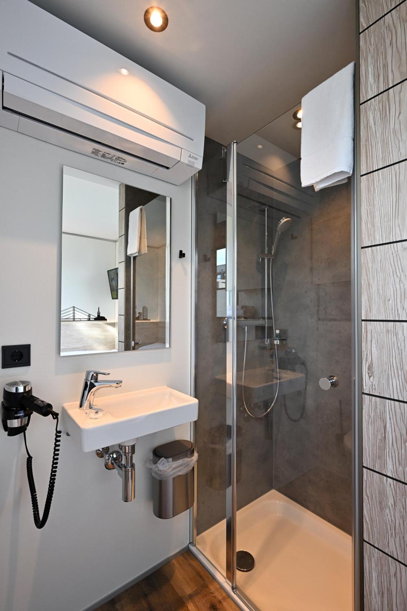 Roatel Loeningen B213 My-Roatel-Com Motel Loningen ภายนอก รูปภาพ
